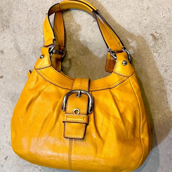 Coach Handbags - COACH - VINTAGE Leather HOBO Bag Silver Buckle F1020-F15527 - HONEY MUSTARD